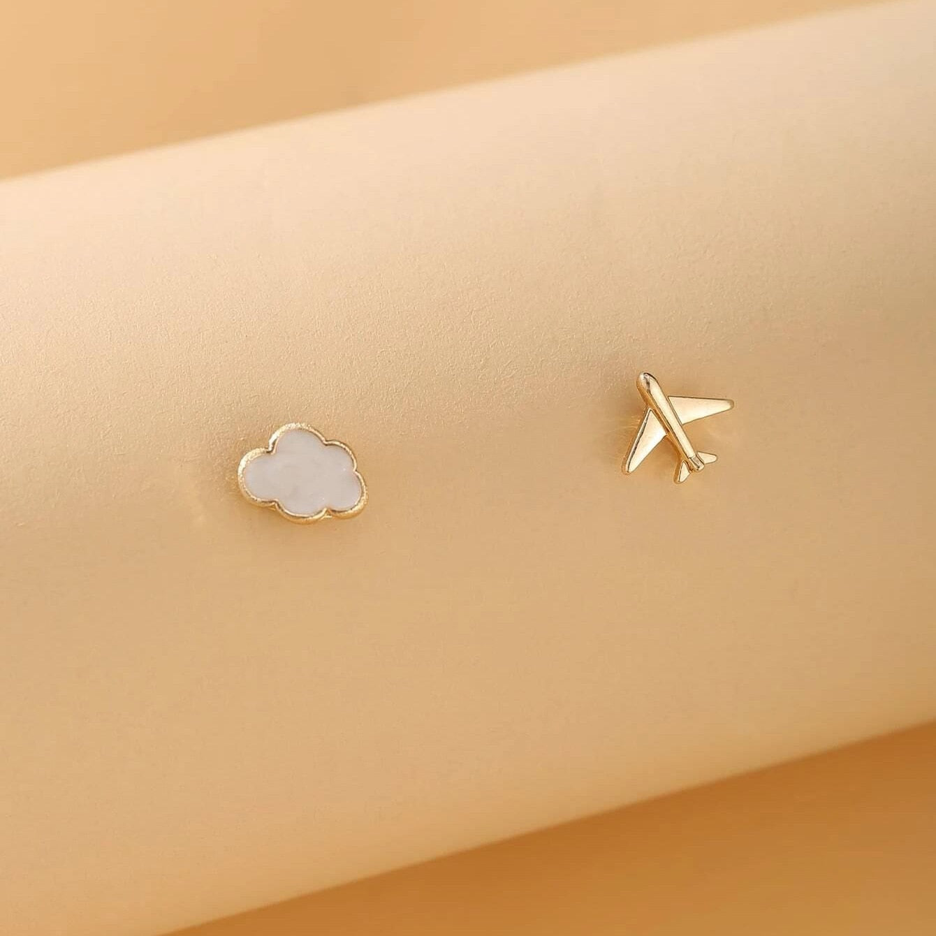New Cute Duck White Cloud Stud Earrings Rainbow Delicate Clouds for Women Girls Ear Jewelry Wholesale Gifts Frog