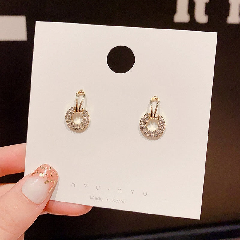 South Korea web celebrity super fairy temperament elegant Hyun fashion fashion earrings delicate purple flowers rose earrings