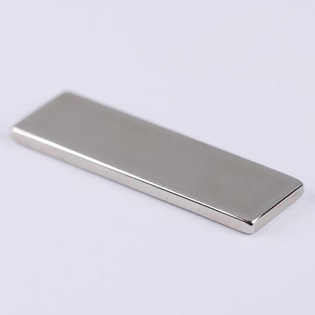 LEMOOC Magnetic Nail Art Stick 9D/5D Cat Magnetic Effect Strong Magnet Board Painting Gel Nail Gel Polish Varnish Tools