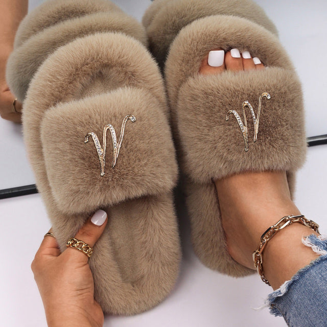 Fluffy Slippers Rhinestone Butterfly Faux Fur Slides Women Sandals Platform Flip Flops Custom Indoor Slippers Luxury Flat Shoes