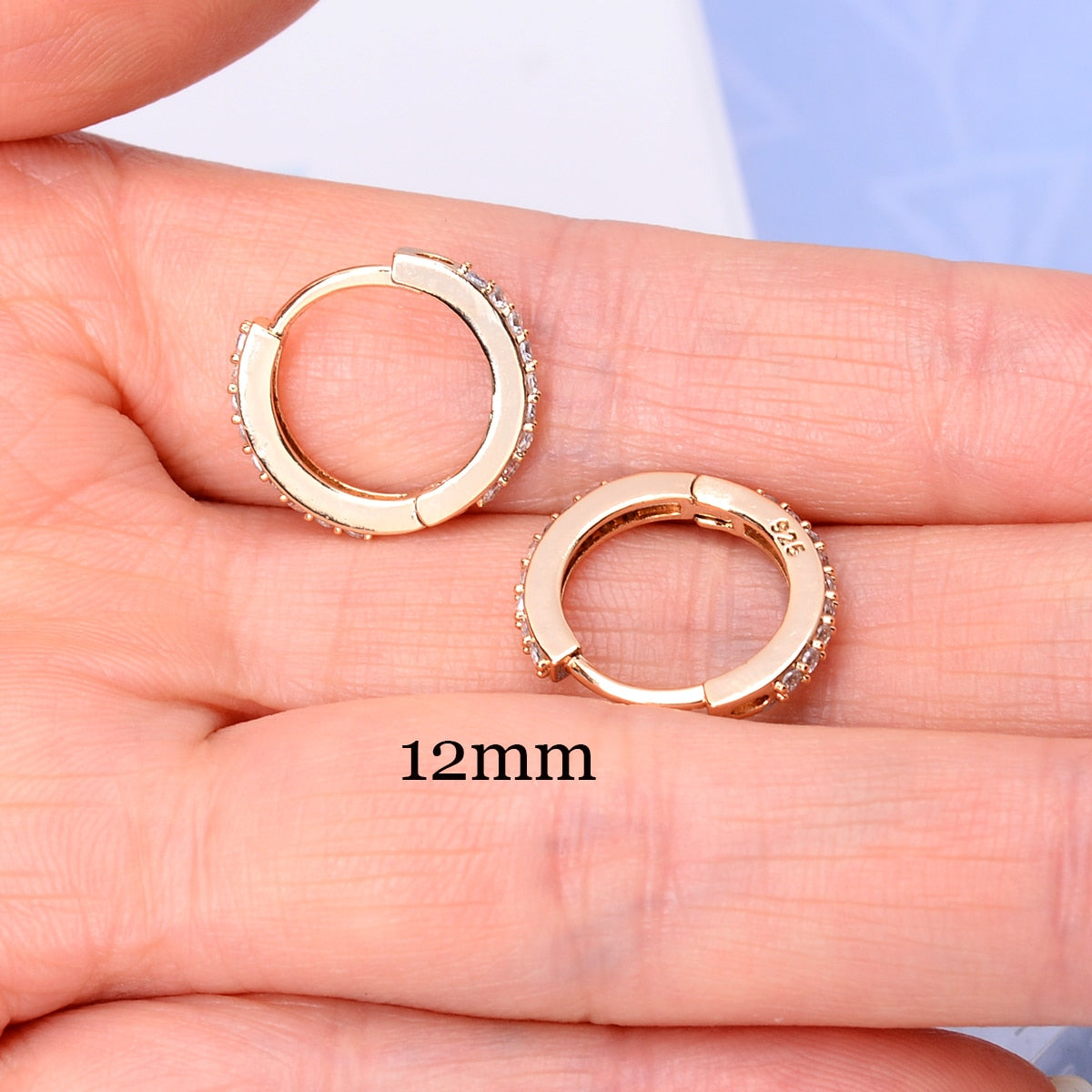 2 Pcs Rainbow Little Huggies Hoop Earrings Girl Tiny Rings Cartilage Small Helix Piercing Conch Earlobe Tragus Circle Men Hoops