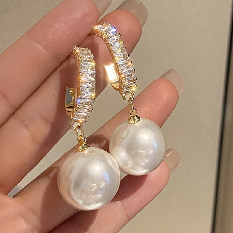 2021 New Fashion Korean Oversized White Pearl Drop Earrings for Women Bohemian Golden Round Pearl Wedding Earrings Jewelry Gift